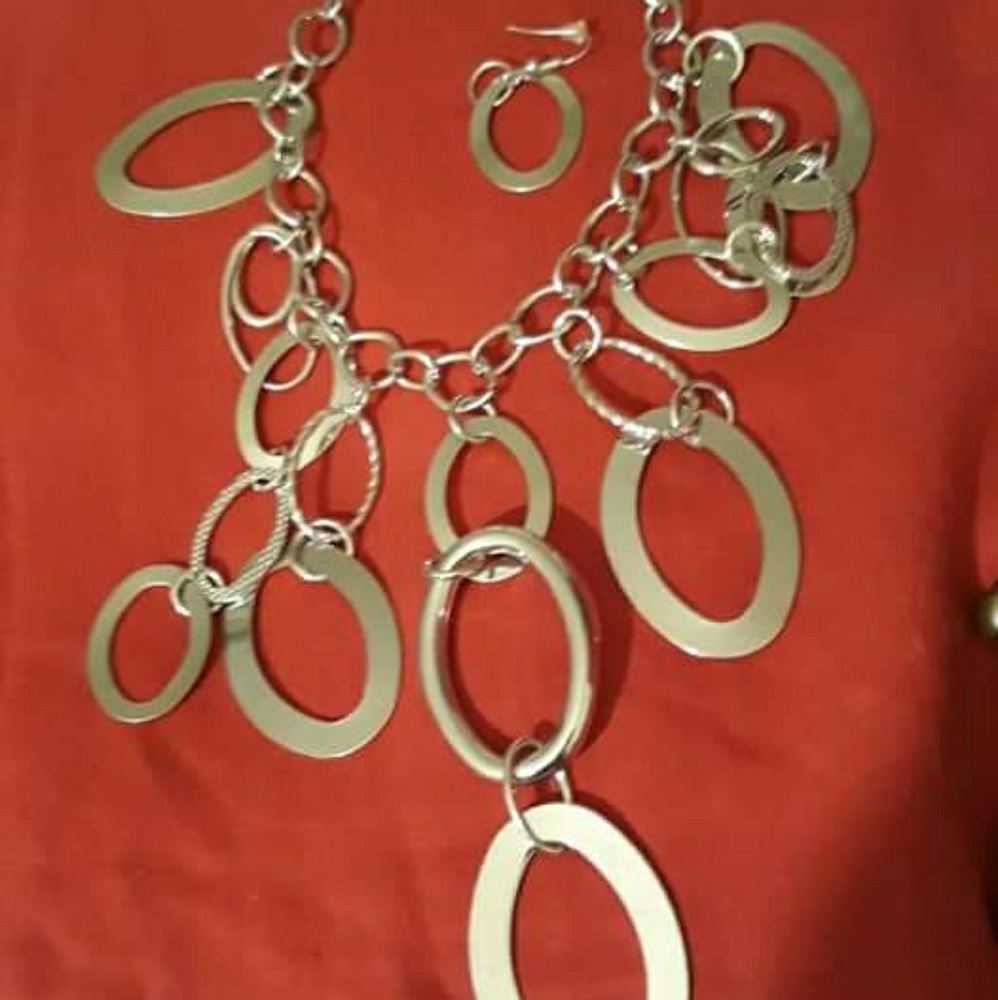 3 neclace and earring sets (never worn)